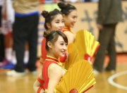 AYX-关于穆古鲁扎回归赛场，赛事规则更新首场状态亮眼，美国队观众沸腾！的信息