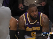 AYX-关于詹姆斯遭遇五连败，澳大利亚队教练面临压力！的信息